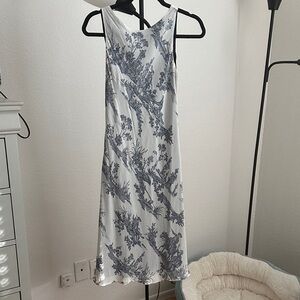 Floral Blue and White Sleeveless Dress